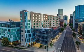 The Art Hotel Denver, Curio Collection By Hilton